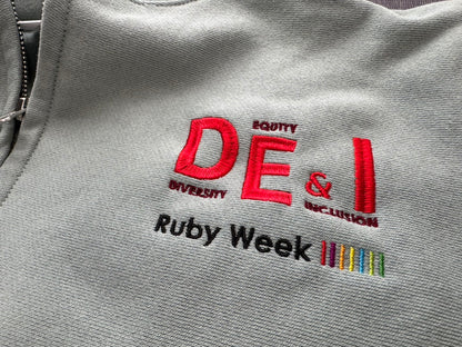 464 ジップパーカー DE&I Ruby Week (刺繍)